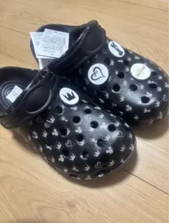 TWICE クロックス サンダル ブラック Mサイズ - メルカリ