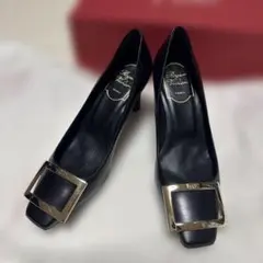 Roger Vivier パテントレザー パンプス ブラック 38 - メルカリ