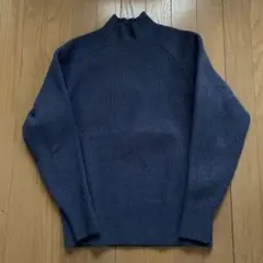 ダークブルー ハイネックリブ編みセーター