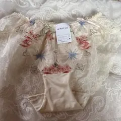 フレアショーツ