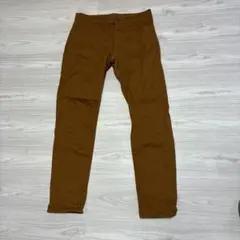 UNIQLO チノパン ブラウン Mサイズのサムネイル