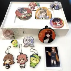 カラフルピーチ　キャラクターグッズ 缶バッジ・えとさんミラー・アクリルクリップ等