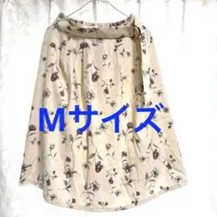 ハニーズ　花柄　ひざ丈スカート　フレアのサムネイル