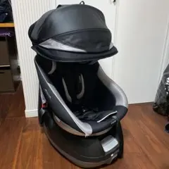 コンビ チャイルドシート（回転式）