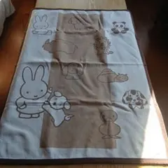 ミフィキャラクター フリースブランケット 約80cm x 1１0cm