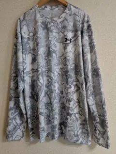 アンダーアーマー ロングスリーブシャツＬカモ柄白