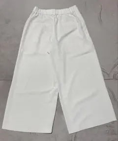 ホワイト・アイボリー　ワイドパンツ