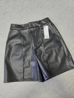 GU フェイクレザーショートパンツ ブラック M