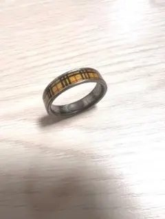 BURBERRY イエロー・ブラック リング　指輪