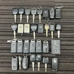 【ダイハツ、トヨタ、SUZUKI等】キーレス スマートキーまとめ売り　バラ売り可のサムネイル