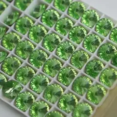 スワロフスキー art.1122 PERIDOT ss29 Rivoli - メルカリ