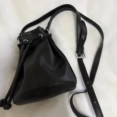 巾着型ショルダーバッグ