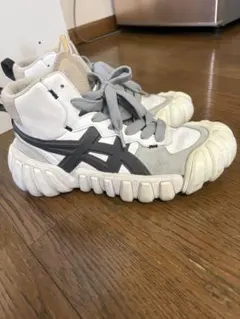 オニツカタイガー　DENTIGRE LL WHITE/GRAPHITE GREYのサムネイル