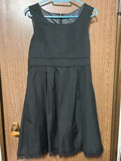 COMME CA ISM 女児ブラックノースリーブワンピース150