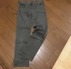 カーキ色　チノパン　レディース　ユニクロ　Sサイズ