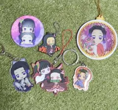 鬼滅の刃✨キーホルダー&缶バッジ　６点セット✨