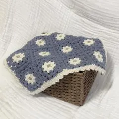 手編み　マルチカバー　花モチーフ編み