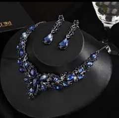 【大人気❣️】青色クリスタルネックレスとイヤリングセット　結婚式　ドレス