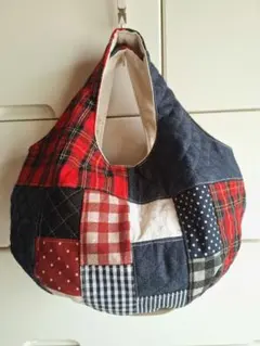 赤ネイビータータンチェックパッチワーク　ころりん丸底グラニーバッグ　ハンドメイド