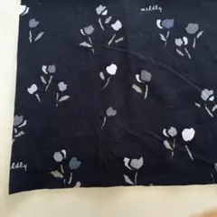 mildly 生地 ハギレ 花柄 ブラック ハンドメイド 布