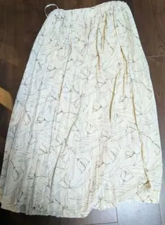 a.v.v　花柄 プリーツスカート M