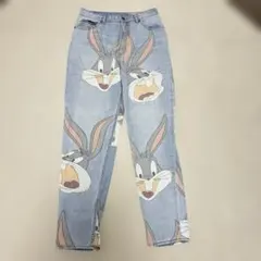 H&M ルーニーテューンズ レディース　ライトブルー　デニム　38 うさぎのサムネイル