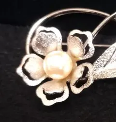 美品★謝恩会・懇親会等で演出 コサージュ☆ブローチ①レトロなパール　フラワー