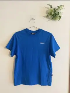 【NEADY】色合いが綺麗な青Tシャツ