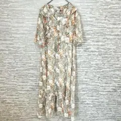 新品・未使用　アミエスタジオ 花柄　フリルワンピース Fサイズ　夏