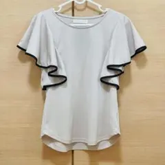 フリル袖 ベージュ 半袖 トップス