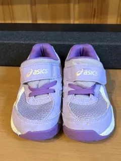 asics 紫色 スニーカー　16.5センチ