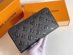 LOUIS VUITTON ジッピーウォレット