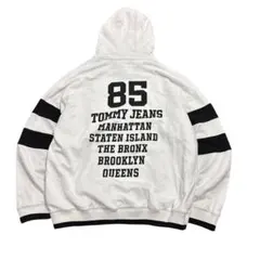 7AS12 TOMMY JEANS ワンポイント刺繍　パーカー　ホワイト　古着