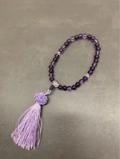 紫色のタッセル付き数珠