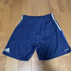 サッカー adidas ハーフパンツ Mサイズ