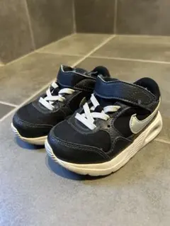 NIKE スニーカー　黒　12cm