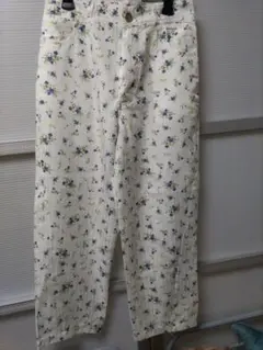 ZARA、Trafaluc Collection 花柄カジュアルパンツ Sサイズ