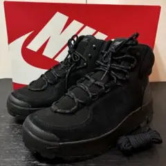 Nike ブラック ハイカットスニーカー