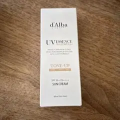 ダルバ　dAlba UV ESSENCE