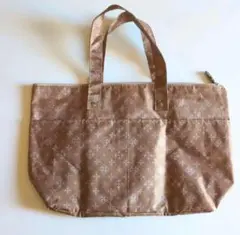 未使用　russetモノグラム柄トートバッグ　ベージュ 　A4サイズの物入ります