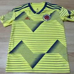 adidas コロンビア　サッカーシャツ 140