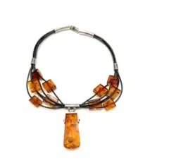 琥珀ネックレス