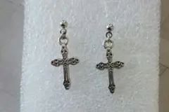 2点500円 十字架ポストピアス 男女兼用 ダークコア グランジ Y2K