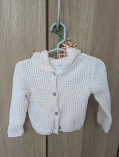 フード付きピンクカーディガン