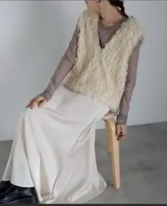 r. ノースリーブベスト　ベージュ