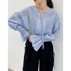 リエディ　ボリュームスリーブカフタンシアーブラウス　ブルー　M