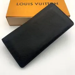 現行品 美品✨ルイヴィトン タイガ シルバーロゴLV金具 ポルトフォイユ
