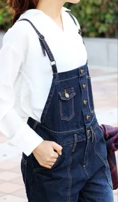 ゆるサロペットデニムパンツ ダークデニム ボタン付きオーバーオール