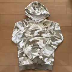 Under Armour 迷彩柄 フード付きパーカー