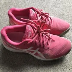 テニスシューズ